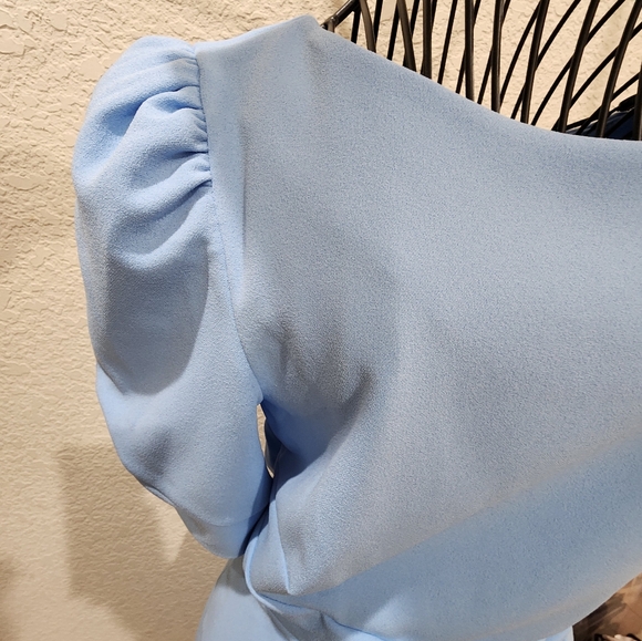 Dkny Women's Twisted Waistband Puff-Sleeve Sheath Dress, Light Blue. SIZE 2 - Picture 6 of 9